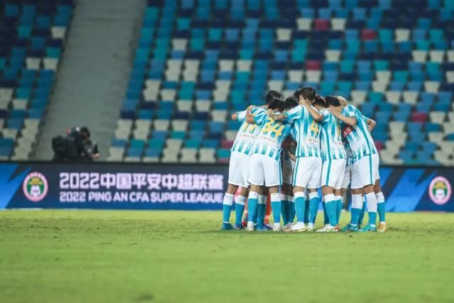 诺伊尔说：“今天我们想再次给拜仁的球迷呈现出好的表现，比赛一开始我们就进入了状态而且球队的防守很好，就像我们对阵曼联时所做的那样。